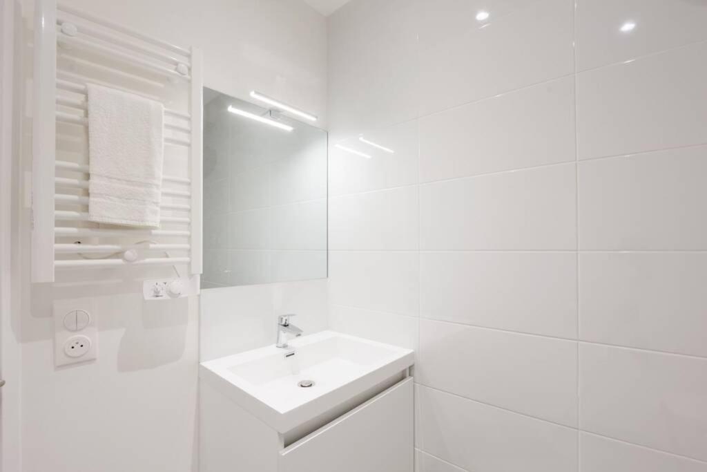 La Chambre Liberte 2, Sdb Privative Et Tv, Cuisine Salon Partages, Confort Et Hypercentre Брест Екстер'єр фото